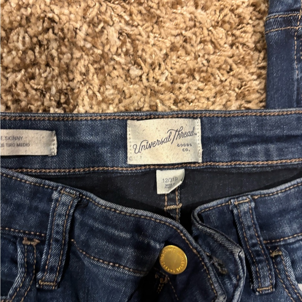 6 pairs of jeans for sale (4 Maurice’s, 1 universal thread, and 1 Denizen) - Picture 4 of 11